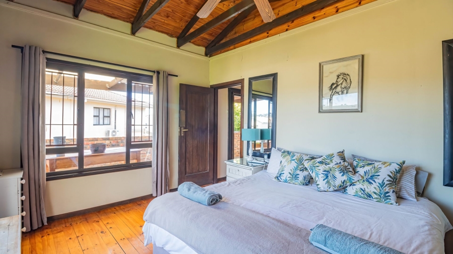 5 Bedroom Property for Sale in Lovemore Park Eastern Cape